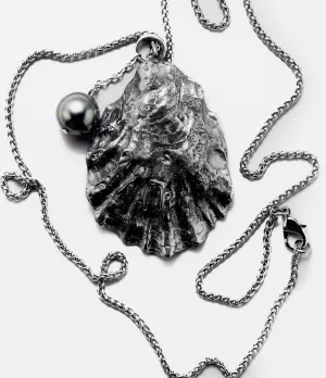 Gunmetal Large Curly Oyster Necklace with Pearl