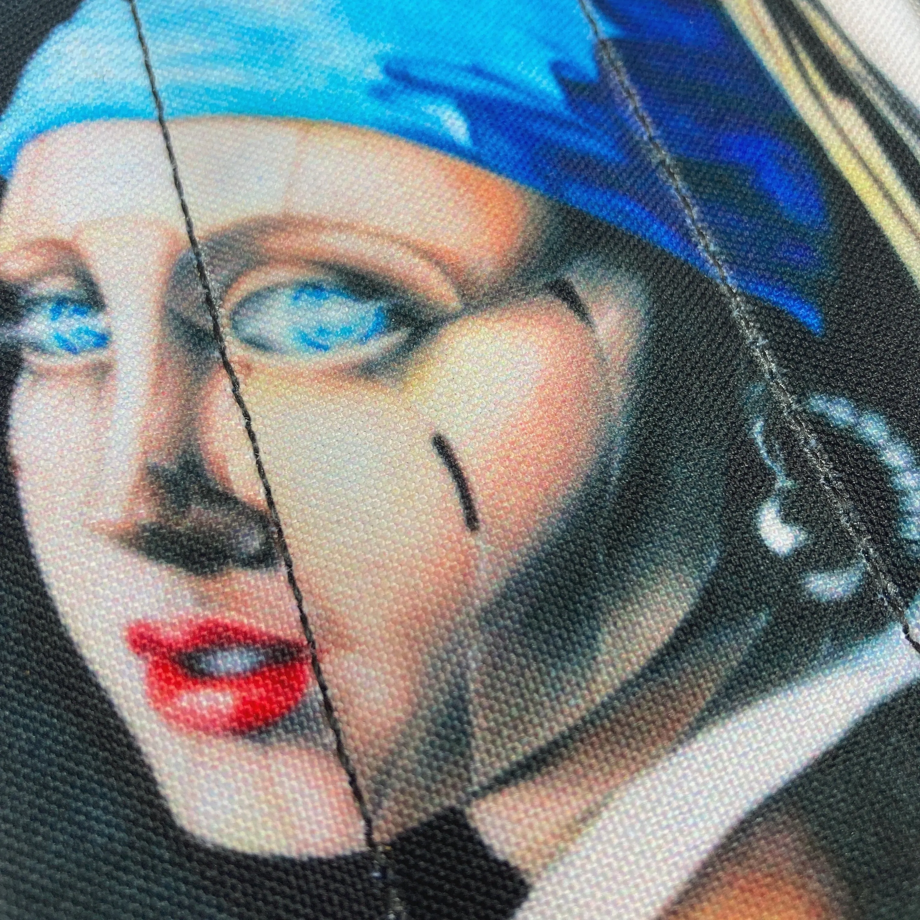 Robot with a Pearl Earring Pen Coozy