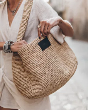 The Relaxed Raffia Bag