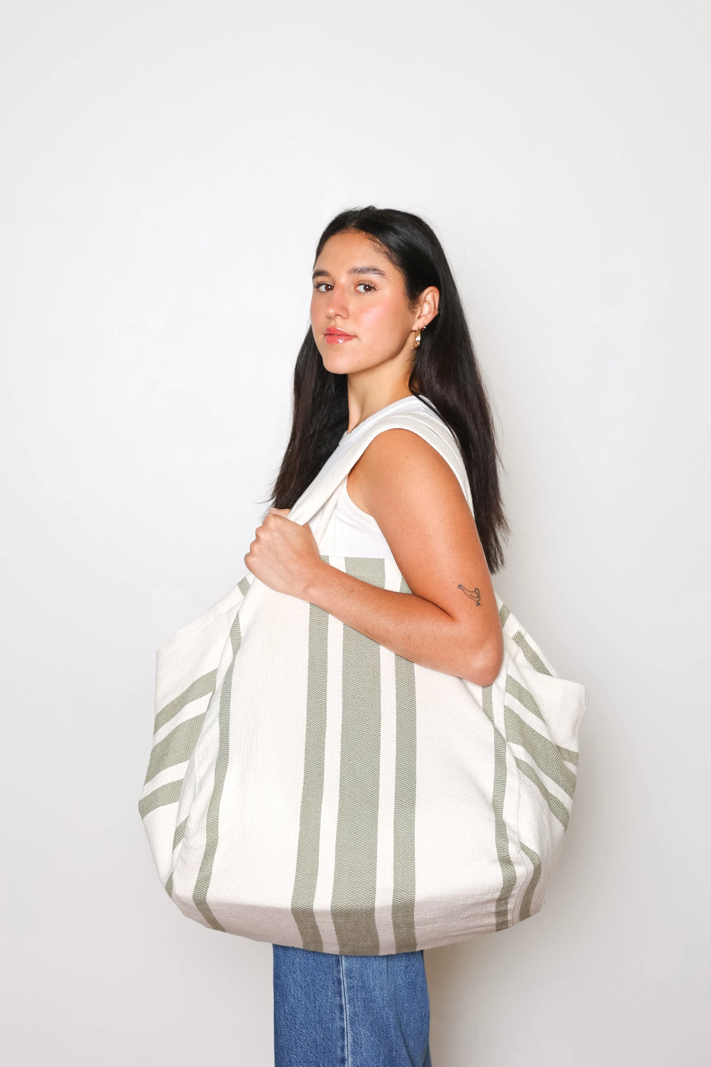 THE REY | Oversized Tote Bag